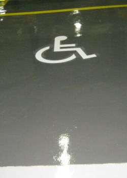 Serviços - Pintura de Faixas e Vagas para Estacionamento