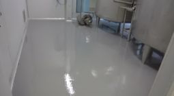 Piso Autonivelante Epóxi Laboratório Equiplex