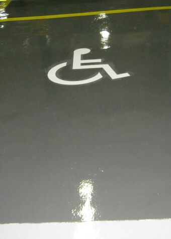 Serviços - Pintura de Faixas e Vagas para Estacionamento